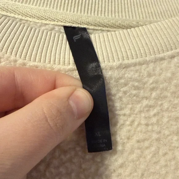 Fabletics pullover - Picture 2 of 2